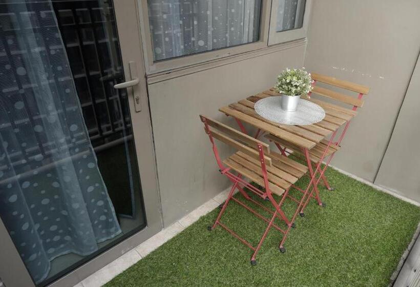 اتاق لوکس با بالکن, Mall Of Asia Shore Dynastel Staycation