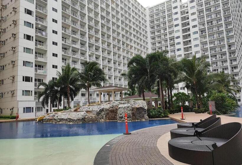 سوییت خانوادگی, Mall Of Asia Shore Dynastel Staycation