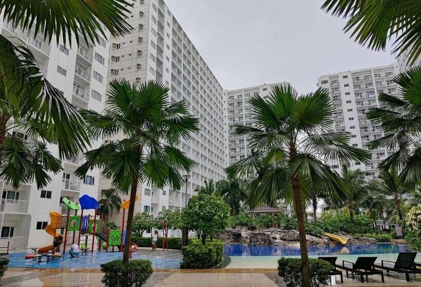 سوییت خانوادگی, Mall Of Asia Shore Dynastel Staycation