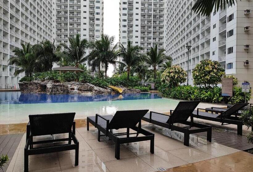 سوییت خانوادگی, Mall Of Asia Shore Dynastel Staycation