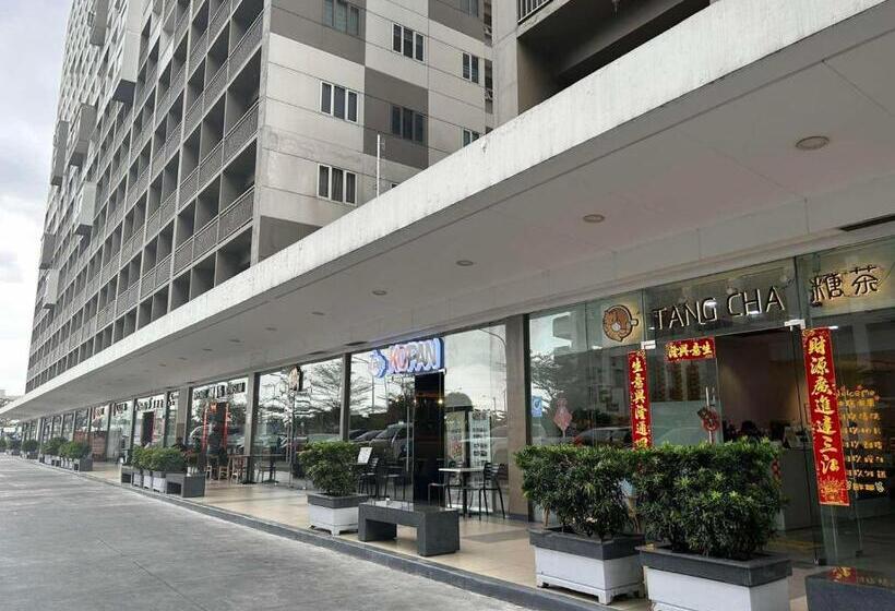 سوییت خانوادگی, Mall Of Asia Shore Dynastel Staycation