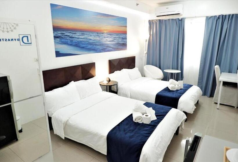 اتاق لوکس با بالکن, Mall Of Asia Shore Dynastel Staycation