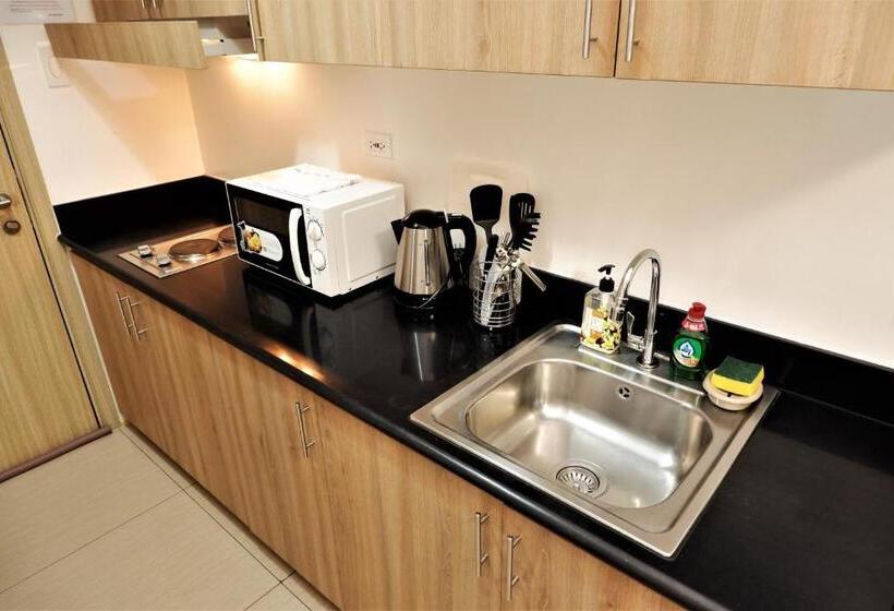 اتاق لوکس خانوادگی, Mall Of Asia Shore Dynastel Staycation