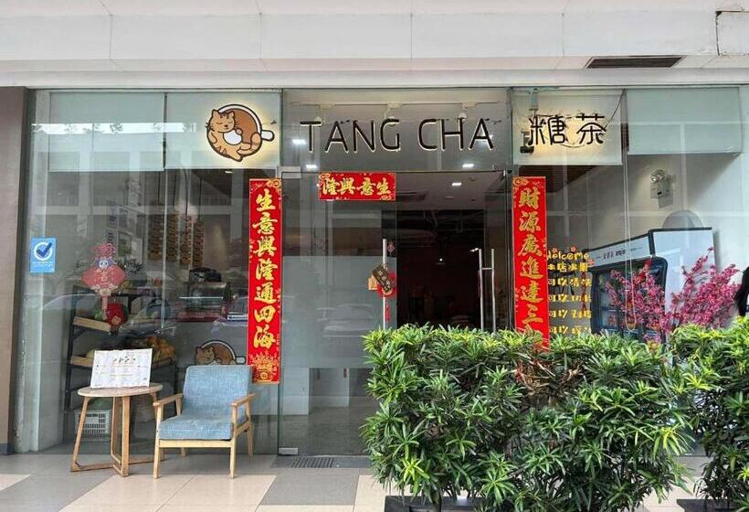 سوییت خانوادگی, Mall Of Asia Shore Dynastel Staycation