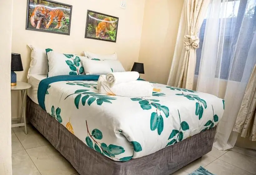 Deluxe Kolmen Hengen Huone, Akems Motel