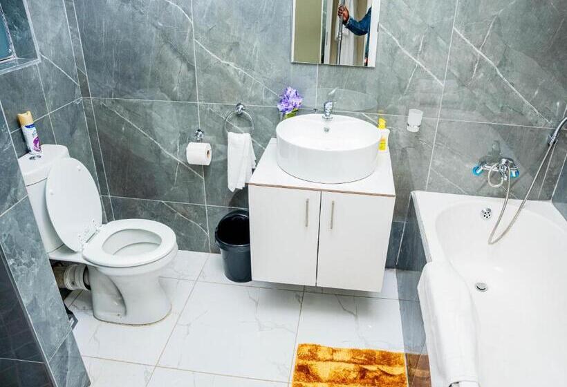 Трехместный Номер Deluxe, Akems Motel