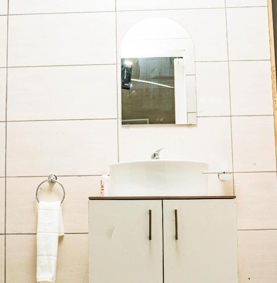 Номер Стандарт, Akems Motel