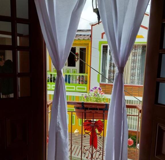 غرفة قياسية مزوَّدة بشُرفة, Casa Helena