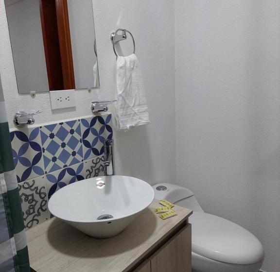 غرفة قياسية, Casa Helena