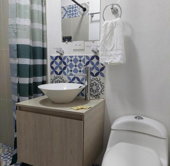 غرفة قياسية, Casa Helena