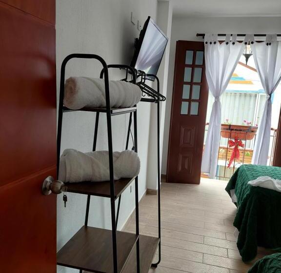 غرفة قياسية ثلاثية مزودة بشرفة, Casa Helena