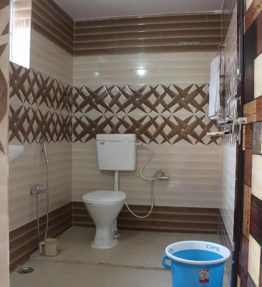 バルコニー付きスタンダードルーム, Neerja Guest House