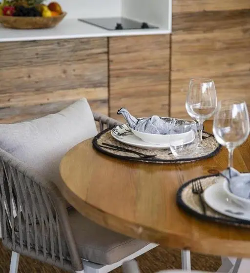 اتاق لوکس با تخت بزرگ, Pomme Cannelle   Luxury Suites & Spa