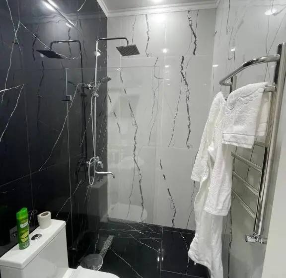 سوئیت با تخت بزرگ, Tashkent Hotel Parvoz