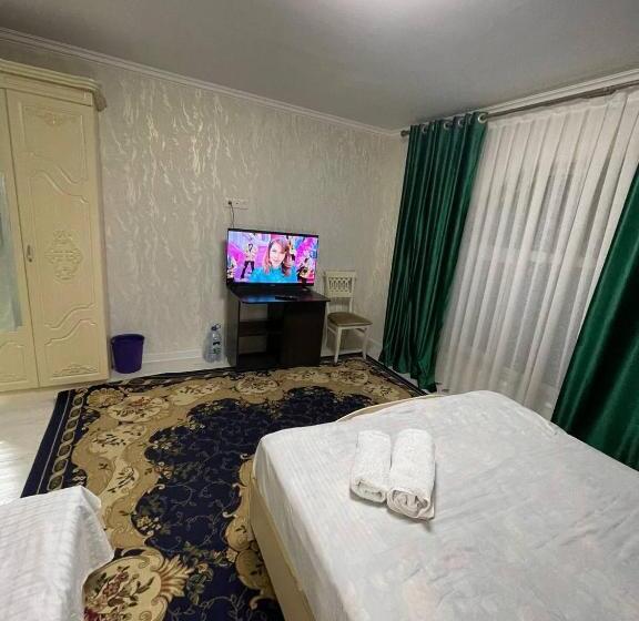 اتاق خانوادگی, Tashkent Hotel Parvoz