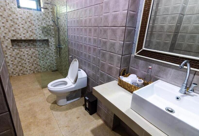 غرفة قياسية, Villa Il Nido Batulayar