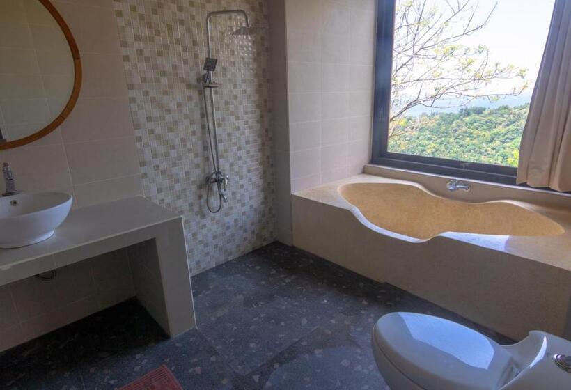 غرفة قياسية, Villa Il Nido Batulayar