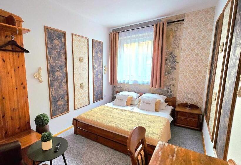 带大床的高级房间, Cieszyński Stare Miasto Suites