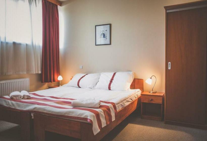 חדר סטנדרט, Fordan Hotel Pécs