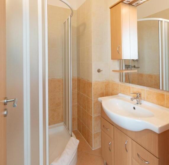 חדר משפחתי דלוקס, Fordan Hotel Pécs