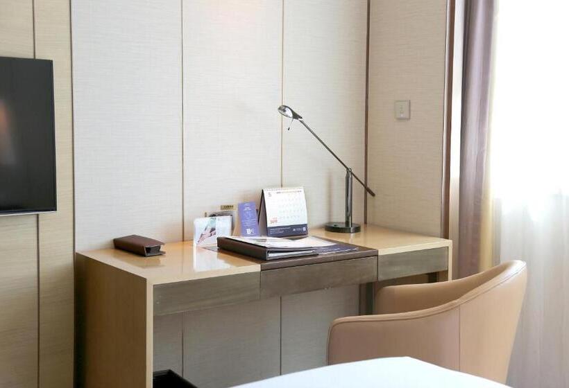اتاق استاندارد با چشم‌انداز شهر, Grand Metropark Hotel Beijing