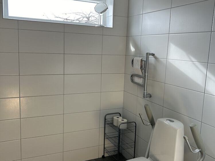 デラックススタジオ, Halmstad Gårdshotell