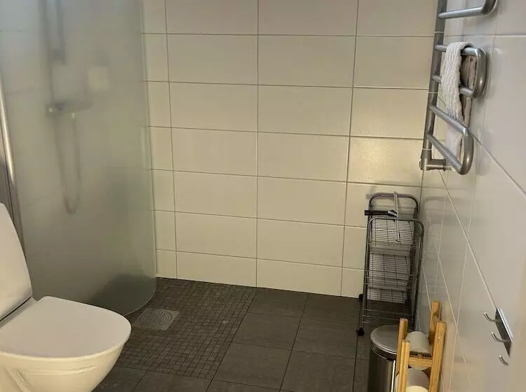 デラックススタジオ, Halmstad Gårdshotell