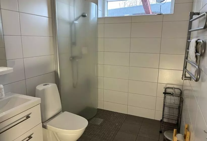 デラックススタジオ, Halmstad Gårdshotell