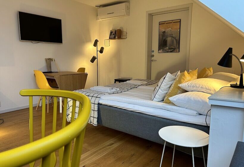 スタンダードスタジオ, Halmstad Gårdshotell