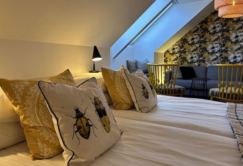 スタンダードスタジオ, Halmstad Gårdshotell