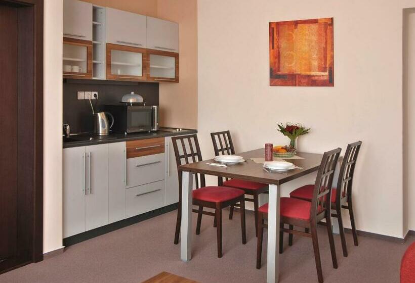 شقة غرفة واحدة, Apartmanovy Dom Familia Smokovec