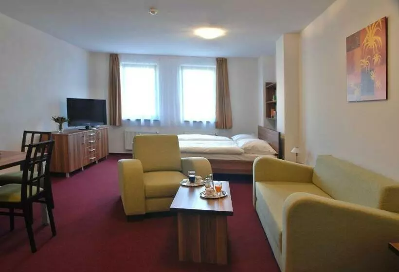 スタンダードスタジオ, Apartmanovy Dom Familia Smokovec