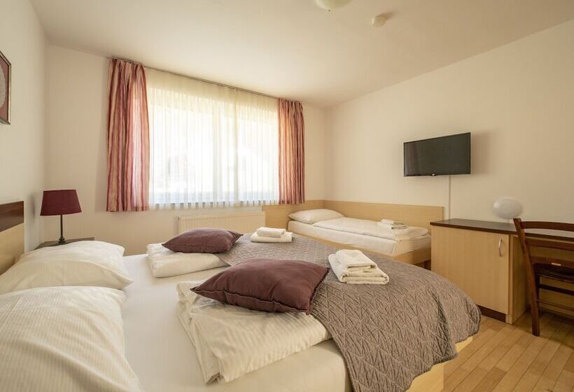 3 Bedroom Duplex Apartment, Berghi Hotel And Apartments