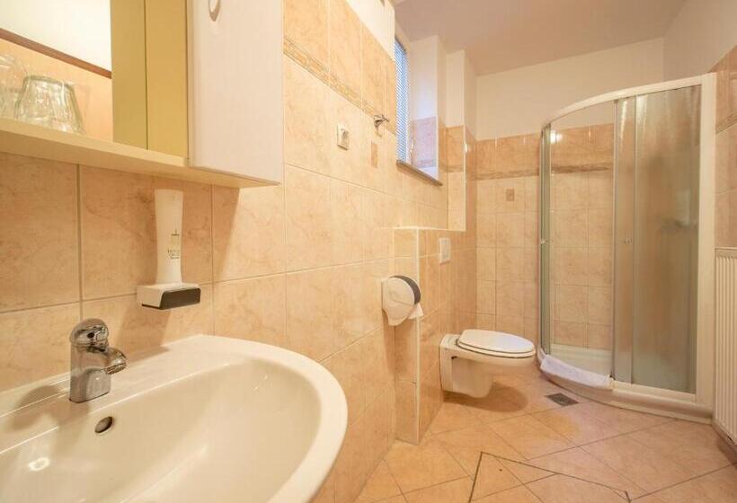 3 Bedroom Duplex Apartment, Berghi Hotel And Apartments