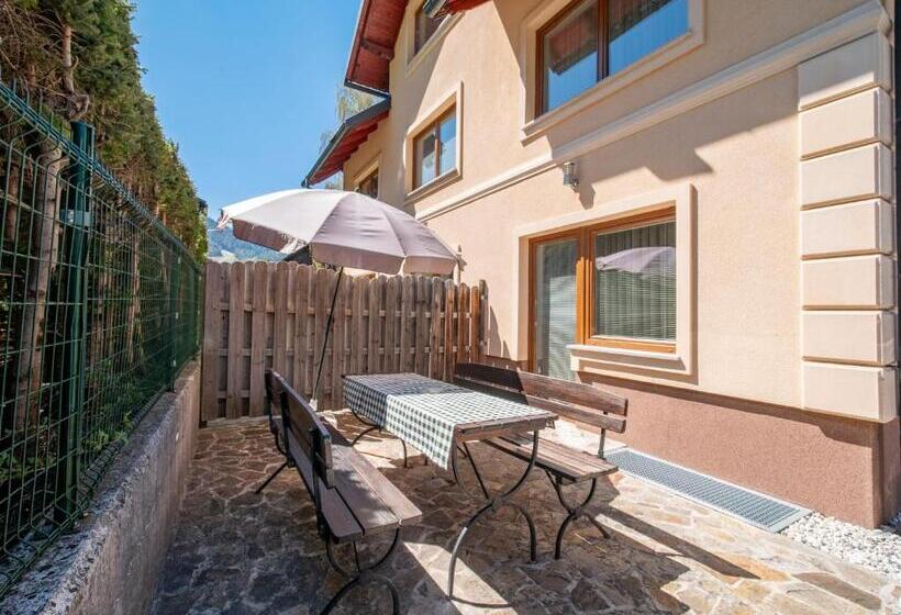 3 Bedroom Duplex Apartment, Berghi Hotel And Apartments