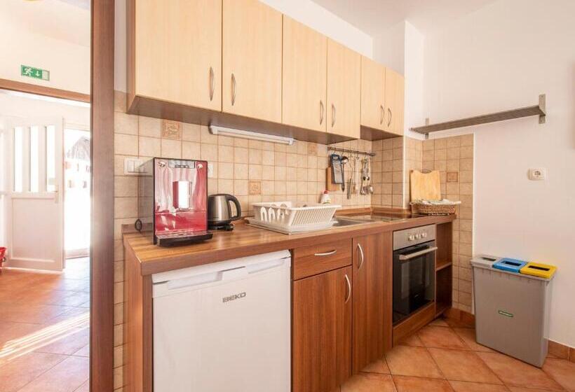 3 Bedroom Duplex Apartment, Berghi Hotel And Apartments