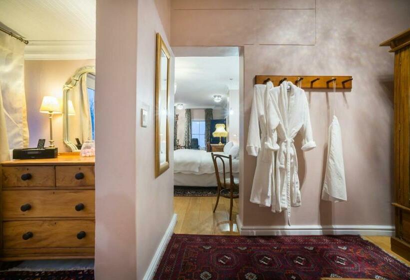 高级大房间, Batavia Boutique