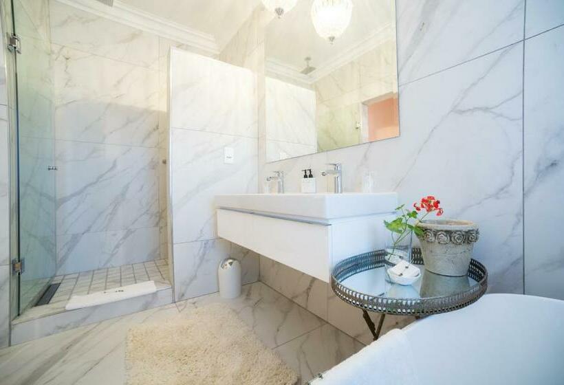 高级大房间, Batavia Boutique