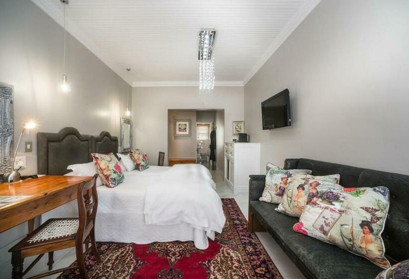 标准间, Batavia Boutique