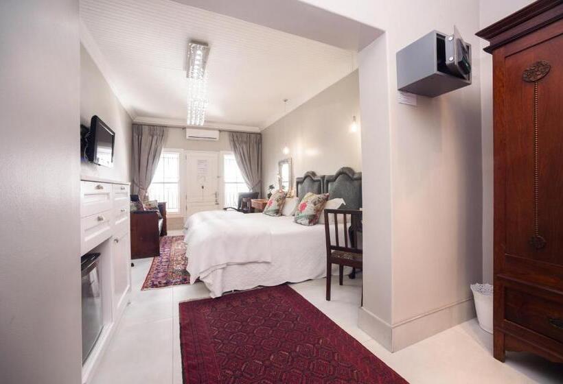 标准间, Batavia Boutique