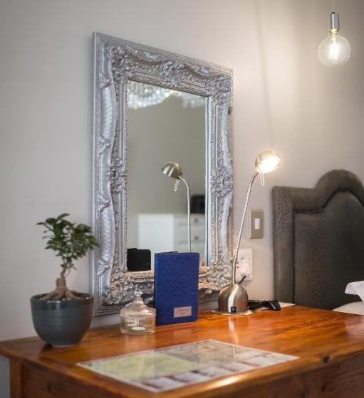 标准间, Batavia Boutique