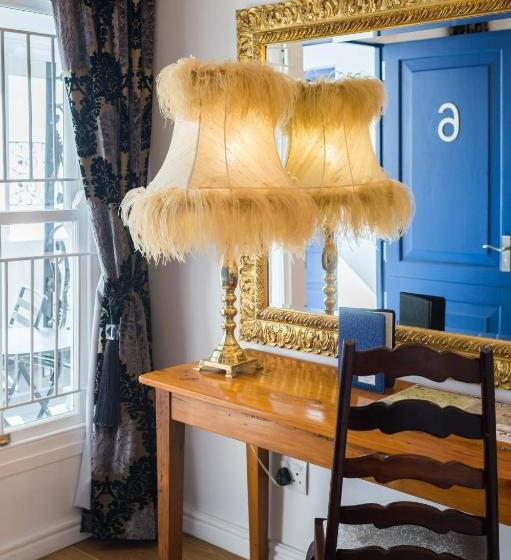 标准间, Batavia Boutique