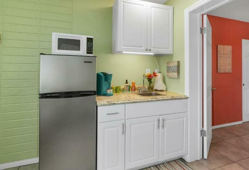 Номер Стандарт, Beach House