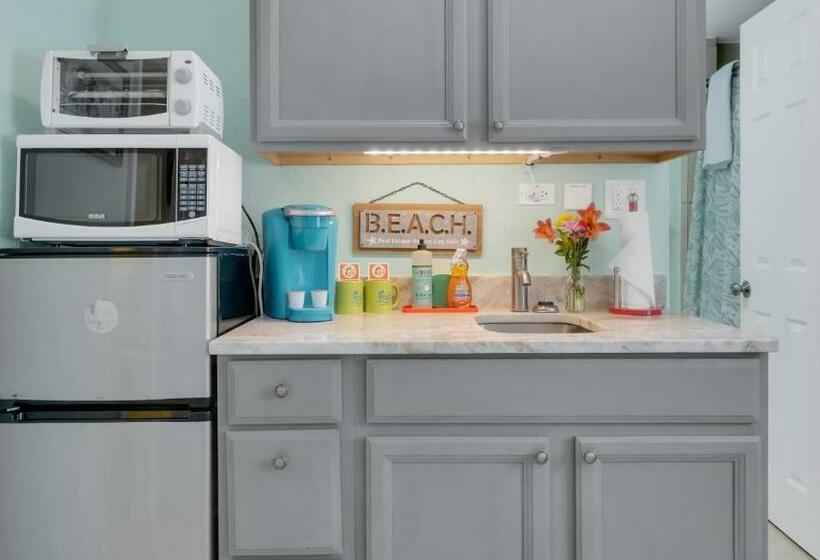 Номер Стандарт, Beach House