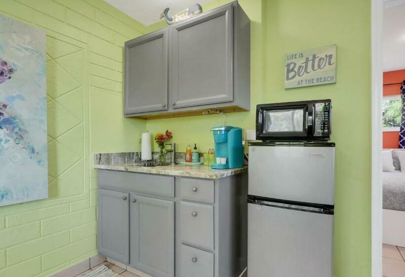 Номер Стандарт, Beach House