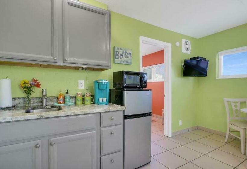 Номер Стандарт, Beach House