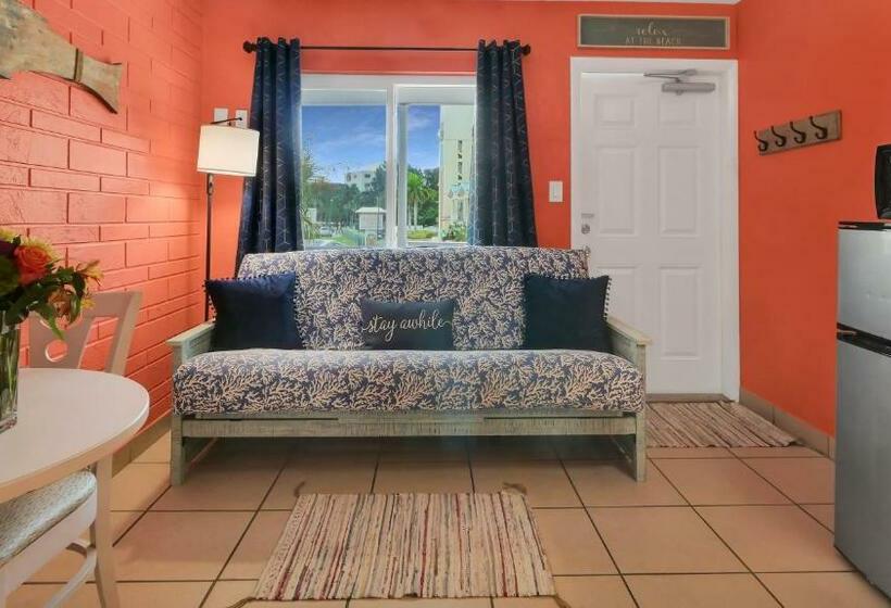 Номер Стандарт, Beach House