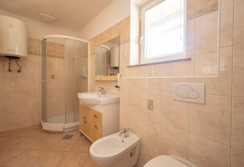 3 Bedroom Duplex Apartment, Berghi Hotel And Apartments