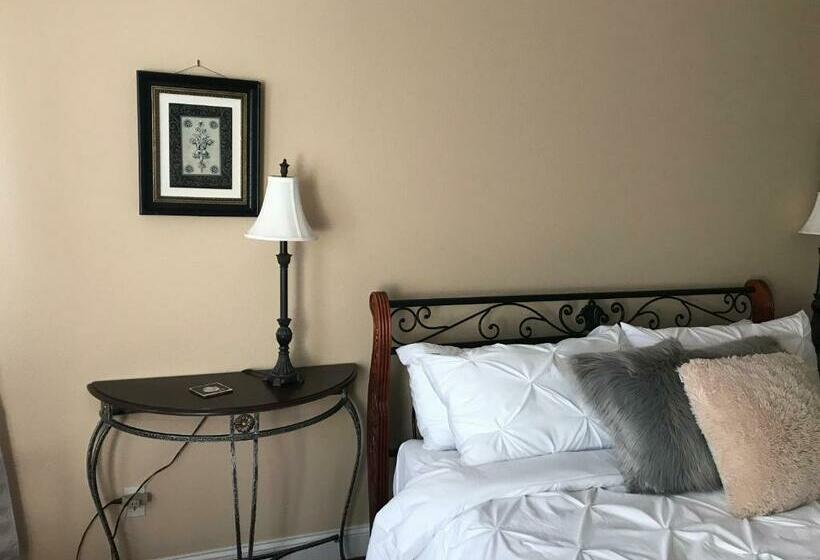 스위트 킹사이즈 침대, Castle Creek Manor