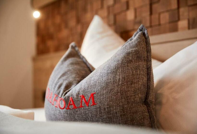 غرفة قياسية مزوَّدة بشُرفة, Central   Das Kleine Boutique Hotel Am Achensee